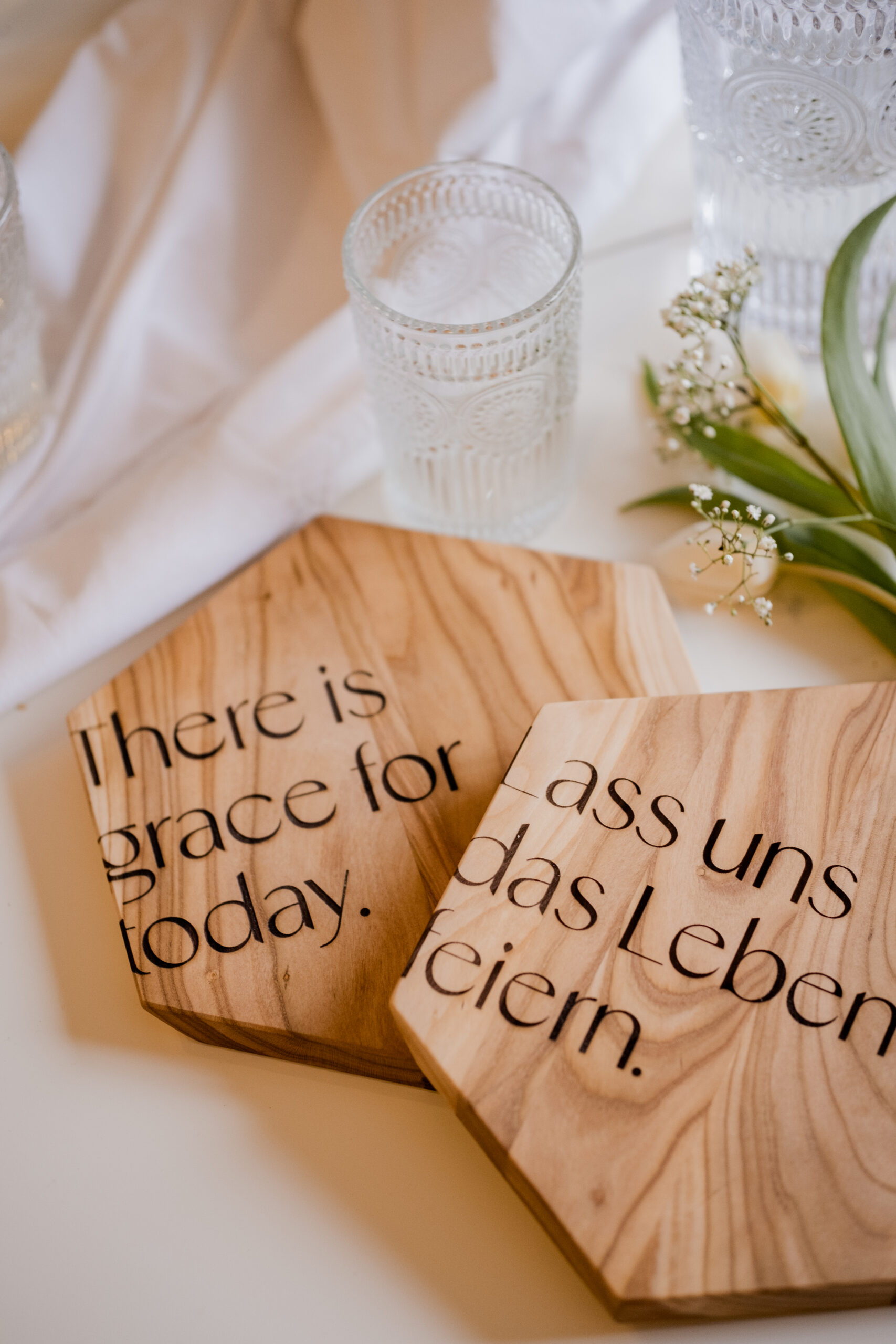 Holzbrett Lass uns das Leben feiern – Bild 5